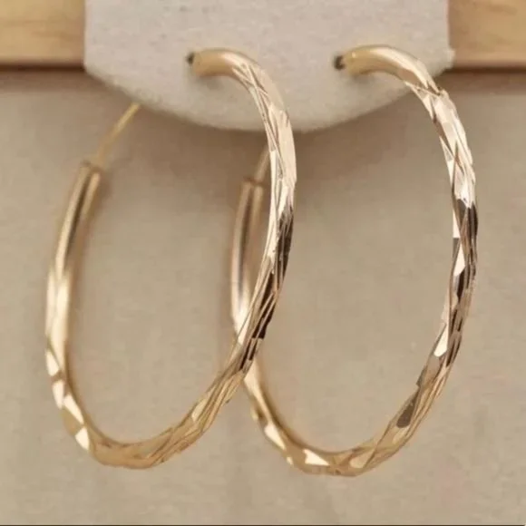 NEW 18K Gold Hoop Earrings, beautiful Earrings, cute Earrings - Picture 2 of 9